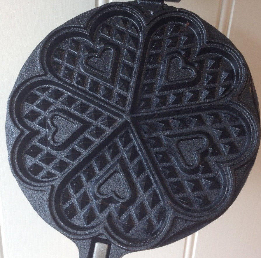 Umas våffeljärn för bålpanna