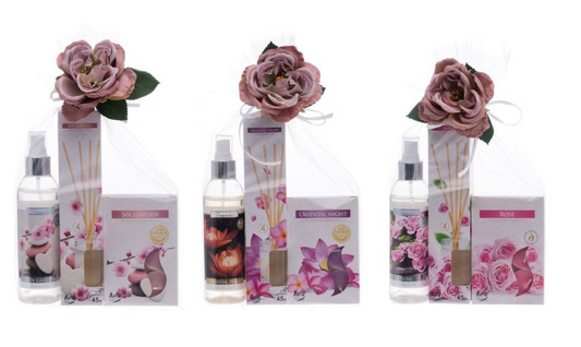 Presentförpackning med doftljus och rumsdoft sortiment